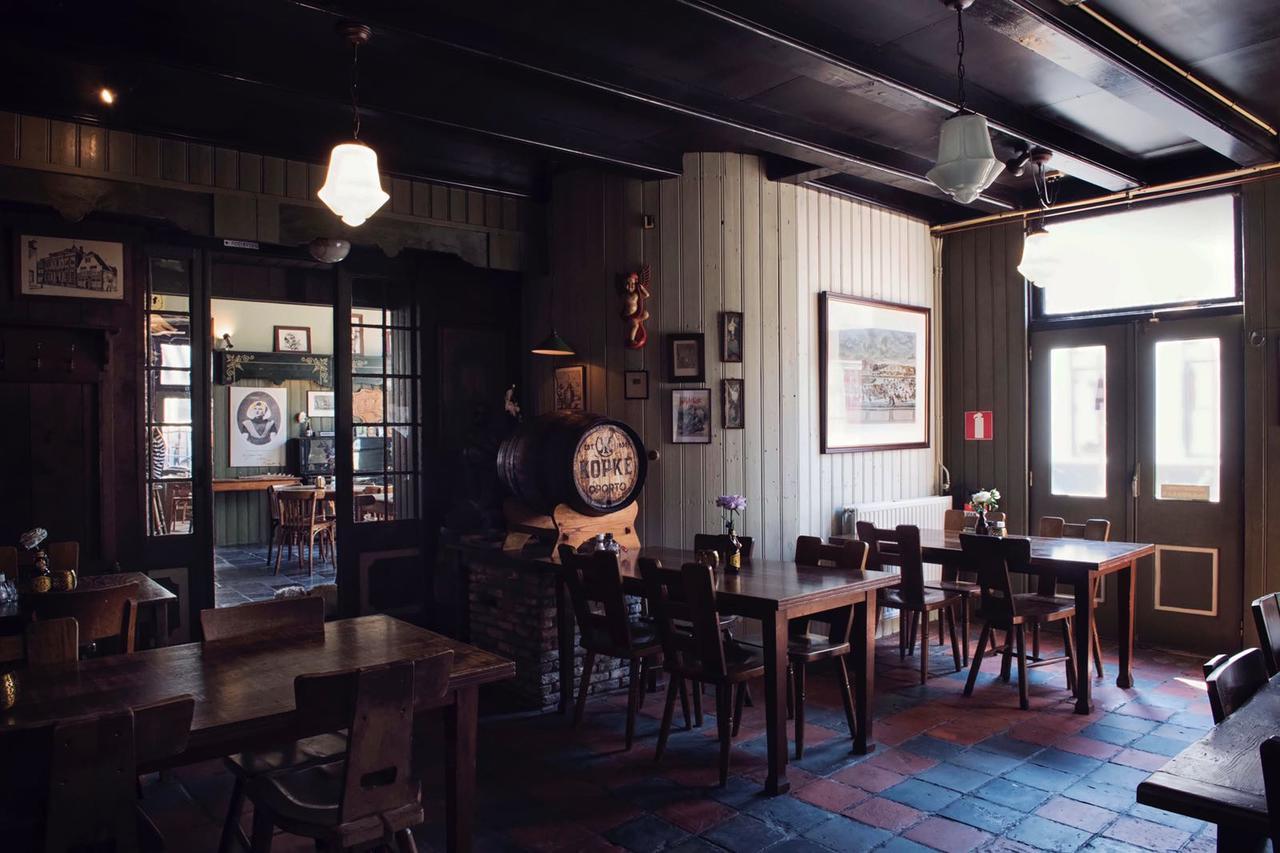 Cafe Restaurant Hotel De Mug Мидълбург Екстериор снимка